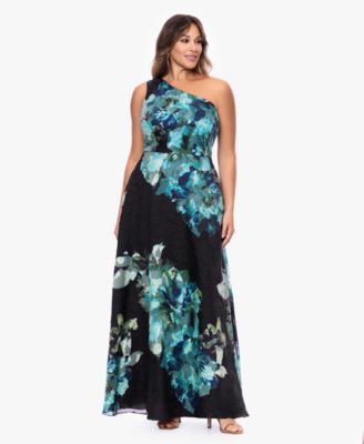 Платье в пол Betsy & Adam Plus Size с открытым плечом