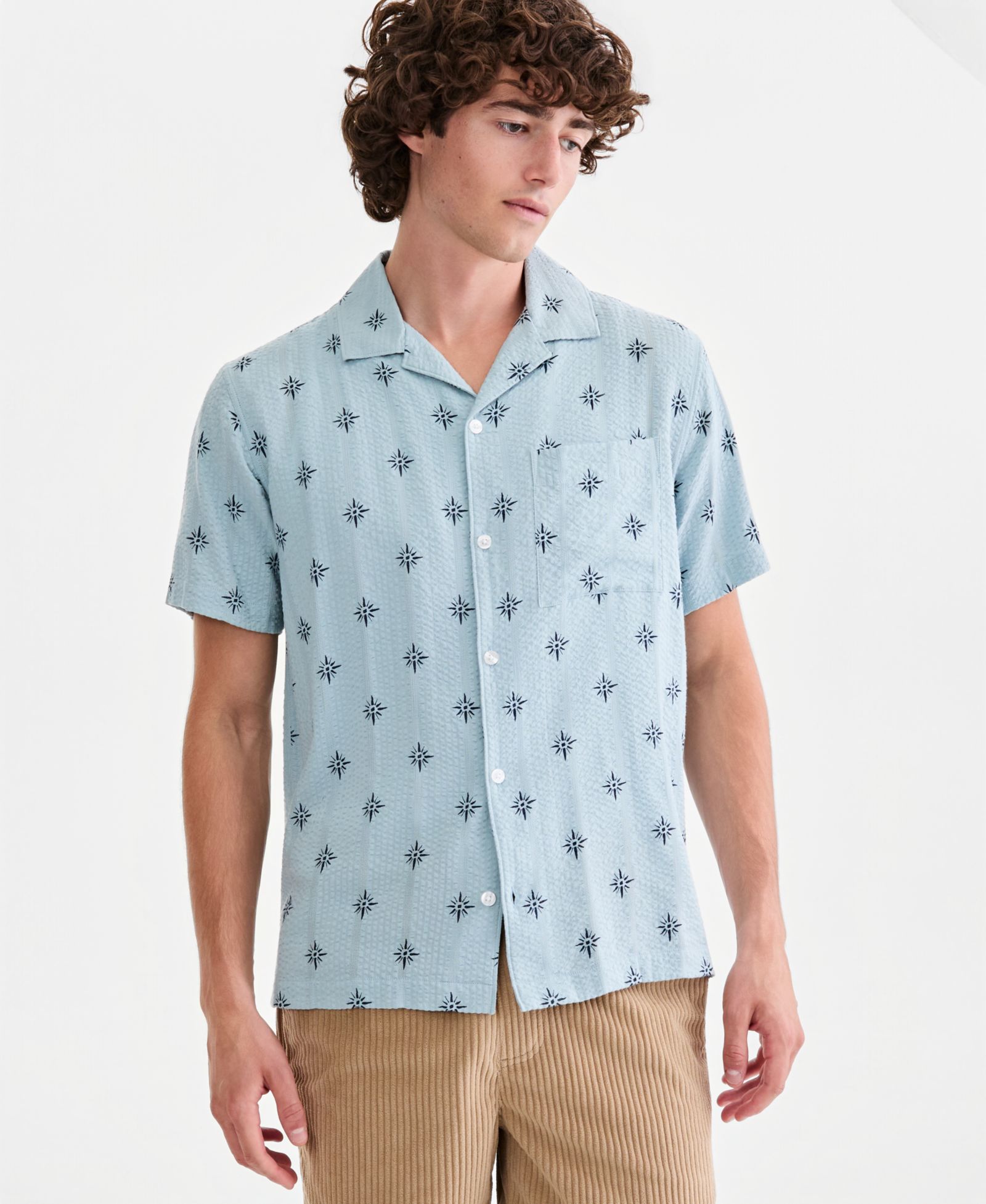 Мужская рубашка Sun + Stone Carlos Printed Short-Sleeve Camp Shirt