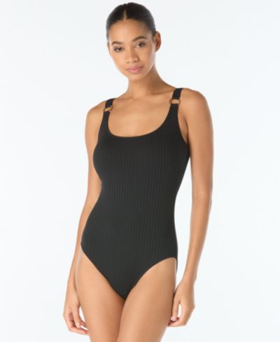 Women's Scoop Neck One-Piece Swimsuit