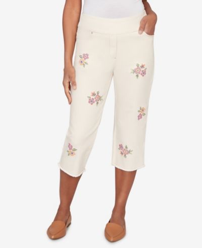 Женские джинсовые капри Alfred Dunner Petite Beachcomber Floral Cross Stitch Super Stretch