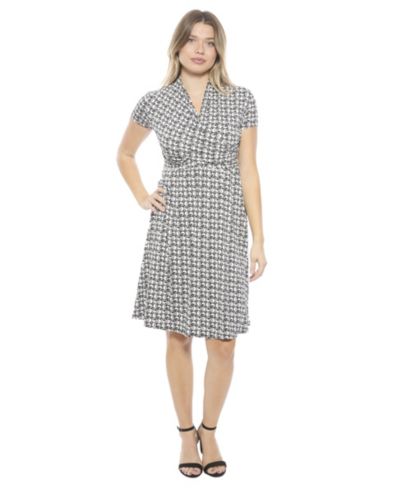24seven Comfort Apparel Женское платье А-силуэта длиной до колена с V-образным вырезом и коротким рукавом