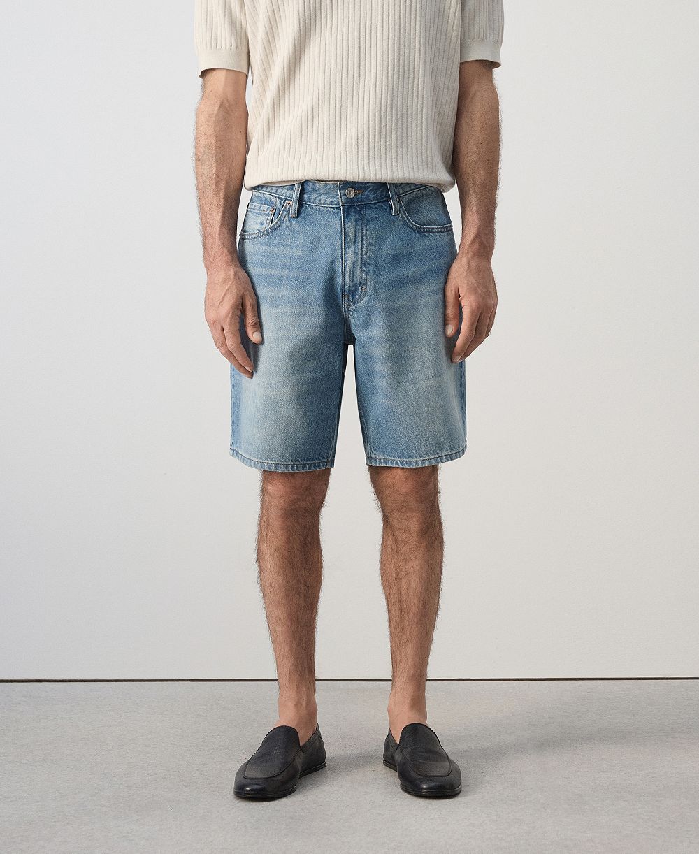 Мужские джинсовые шорты Mango Bermuda, straight-fit, 8.86"