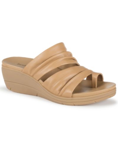 Женские сандалии на танкетке Baretraps Women's Erla Slip-On Wedge