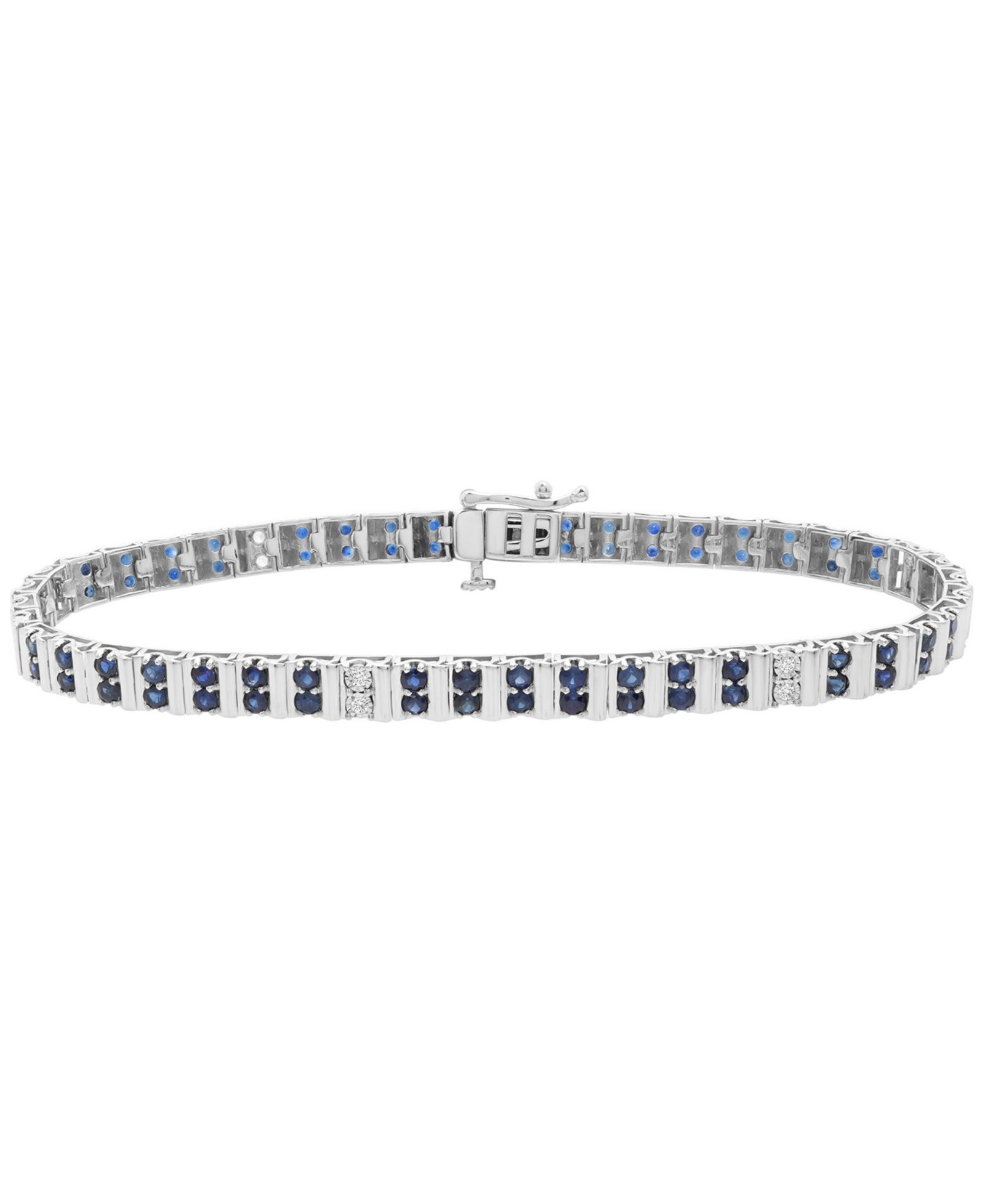 Браслет Macy's с сапфиром (2-1/2 ct. t.w.) и бриллиантом (1/10 ct. t.w.) в белом золоте 10k