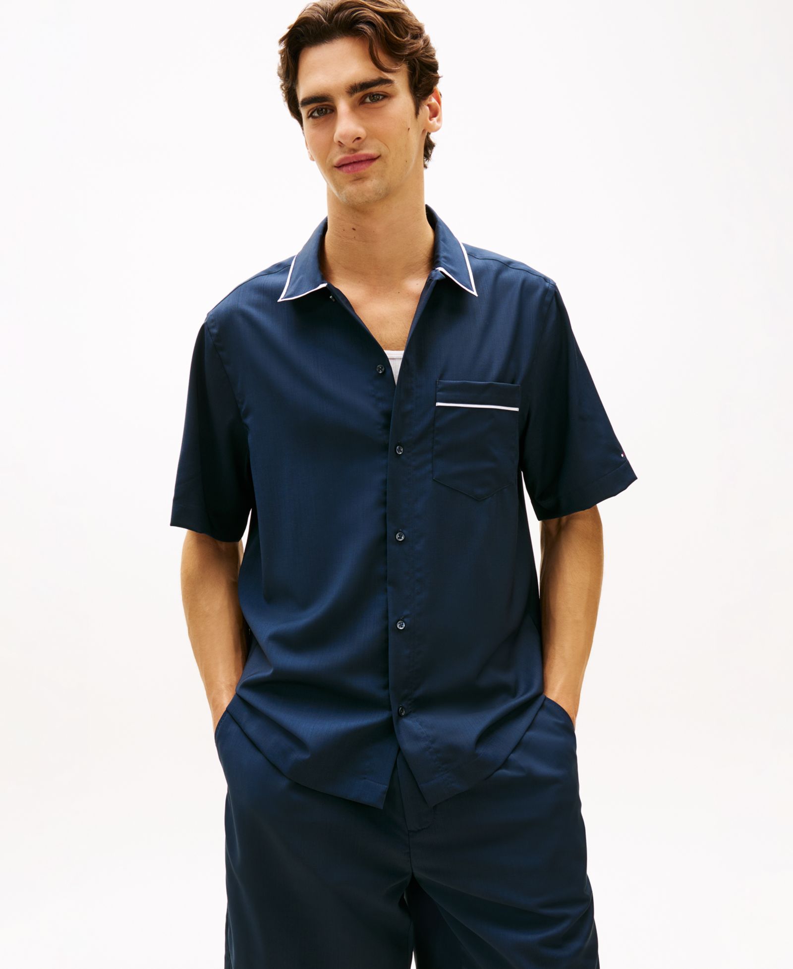Tommy Hilfiger Men's Luxe Summer Wool Short-Sleeve Button-Front Shirt