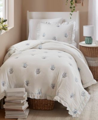 Intelligent Design Aglaia Floral Down Alternative 2-Pc. Quilt Set, Twin/Twin XL