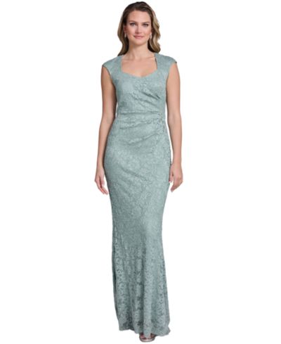Jessica Howard Women's Extended Cap-Sleeve Sweetheart Neck Side Tuck Gown