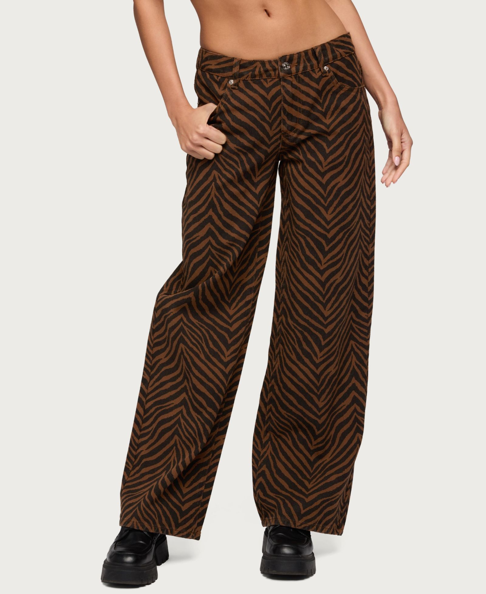 Женские джинсы Edikted Zebra Print Low Rise Baggy
