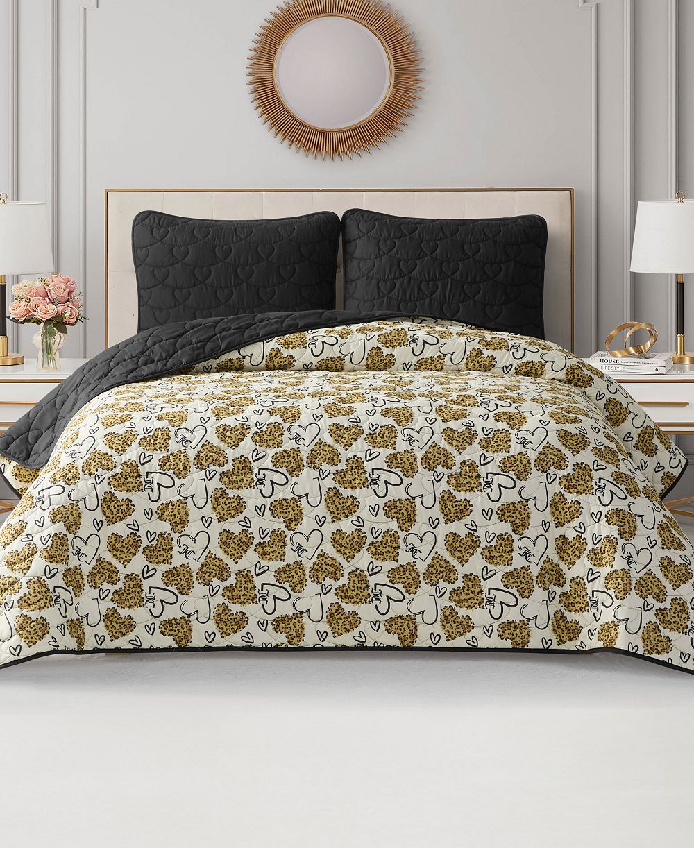 Juicy Couture Cheetah Doodle Hearts Reversible 3-Pc. Quilt Set, Full/Queen