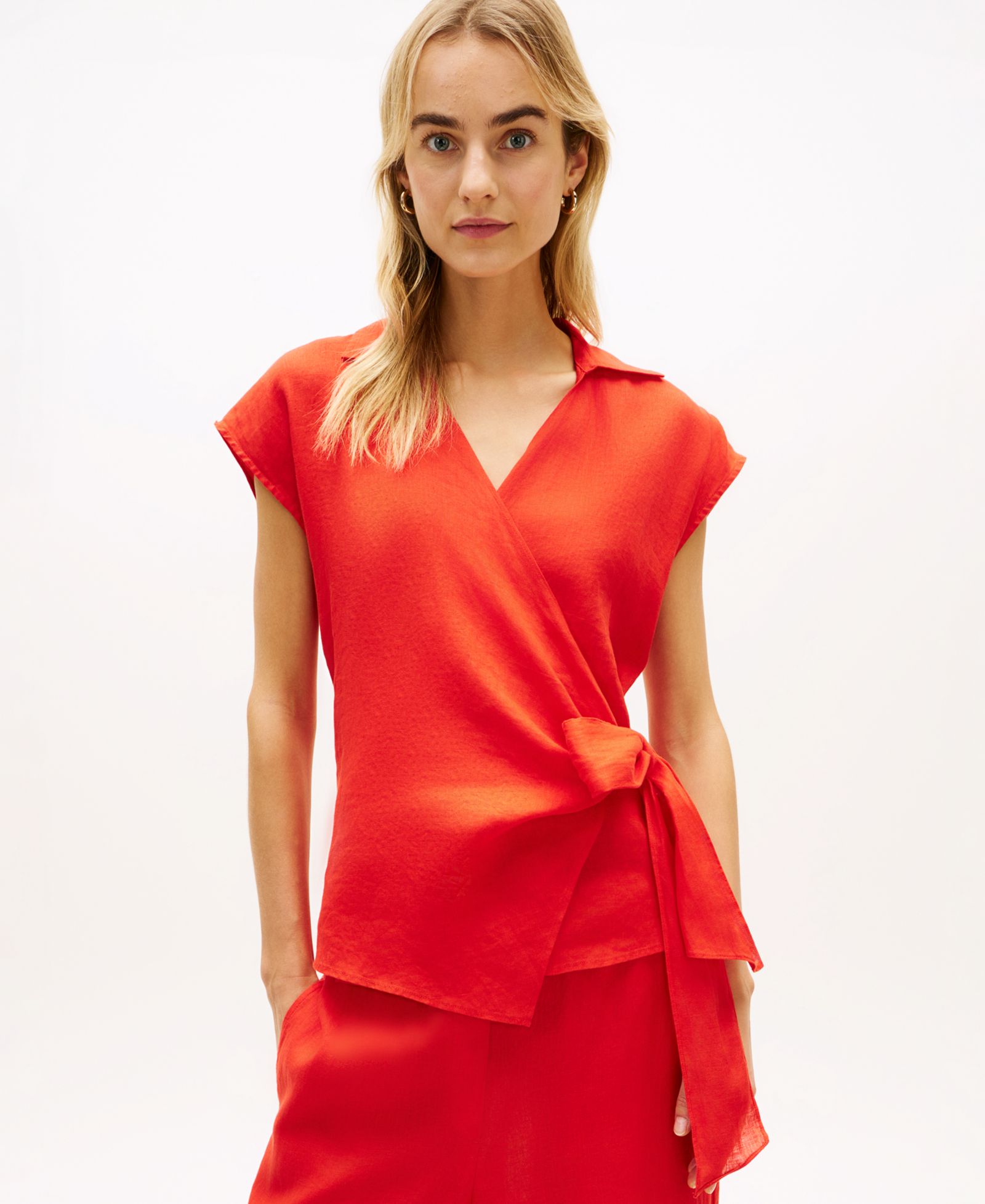 Tommy Hilfiger Women's V-Neck Knot Sleeveless Top