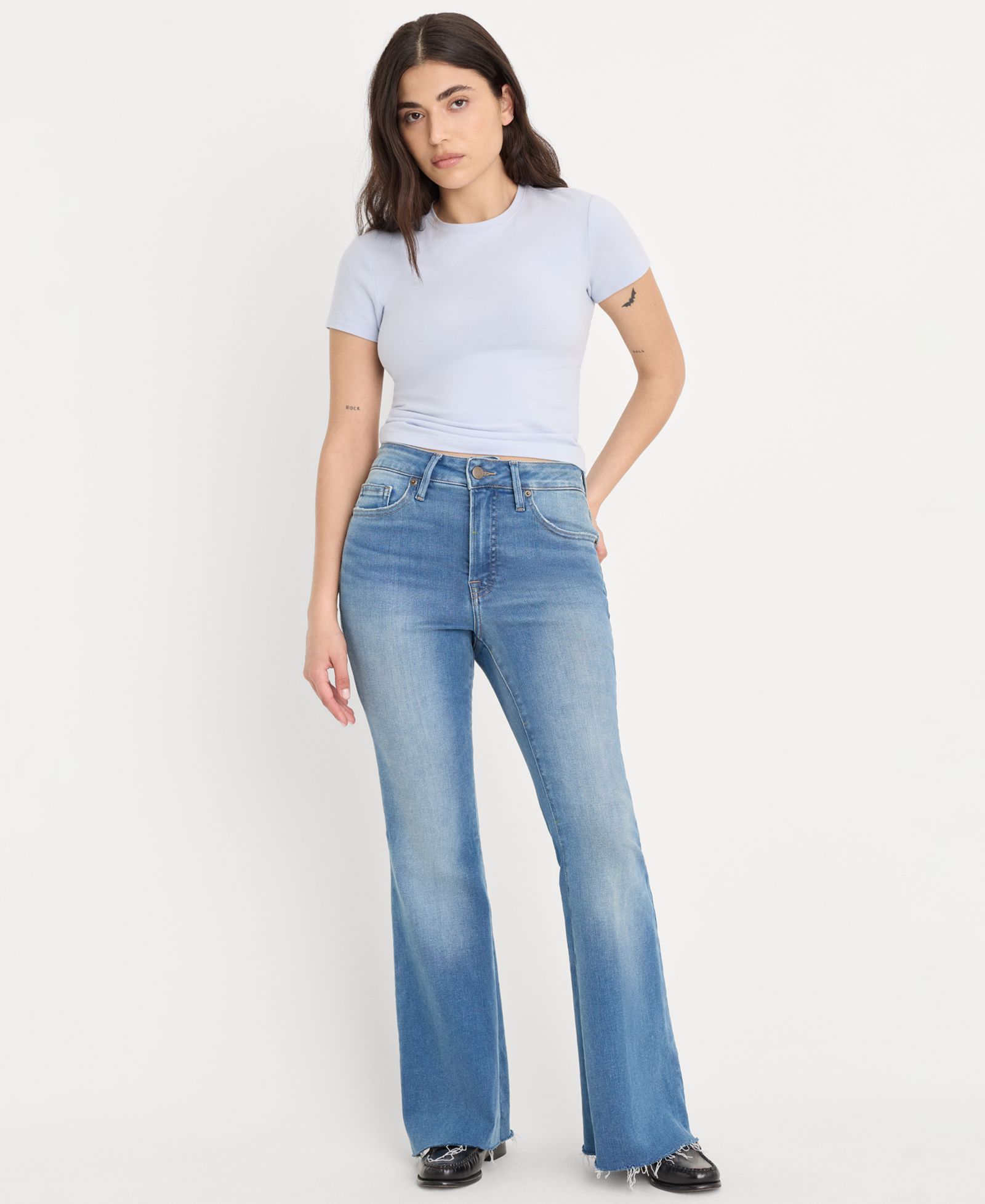 Good American Petite Flared Ankle Jeans