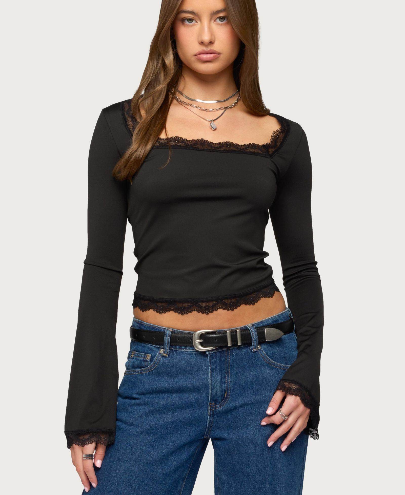 Женский топ Edikted Kailin Lacey Flared Sleeve