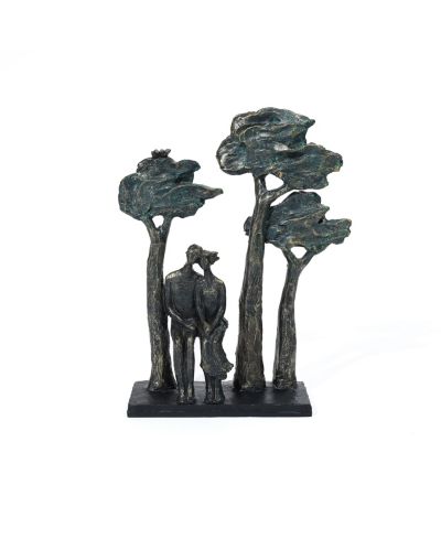 LuxenHome Resin Couple Love Windy Tabletop Decor