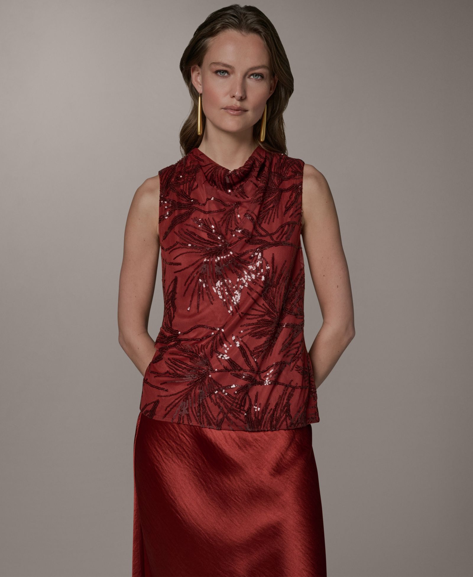 Женский топ Donna Karan New York с воротником лодочкой