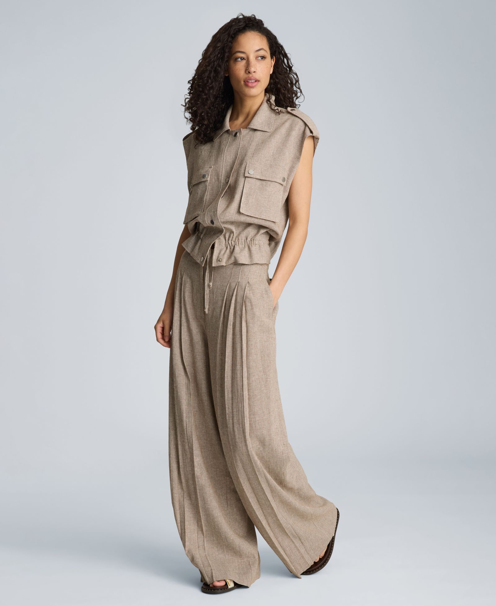 Kenneth Cole Women's Fly Front High Rise Triple Pleated Linen Blend Pants