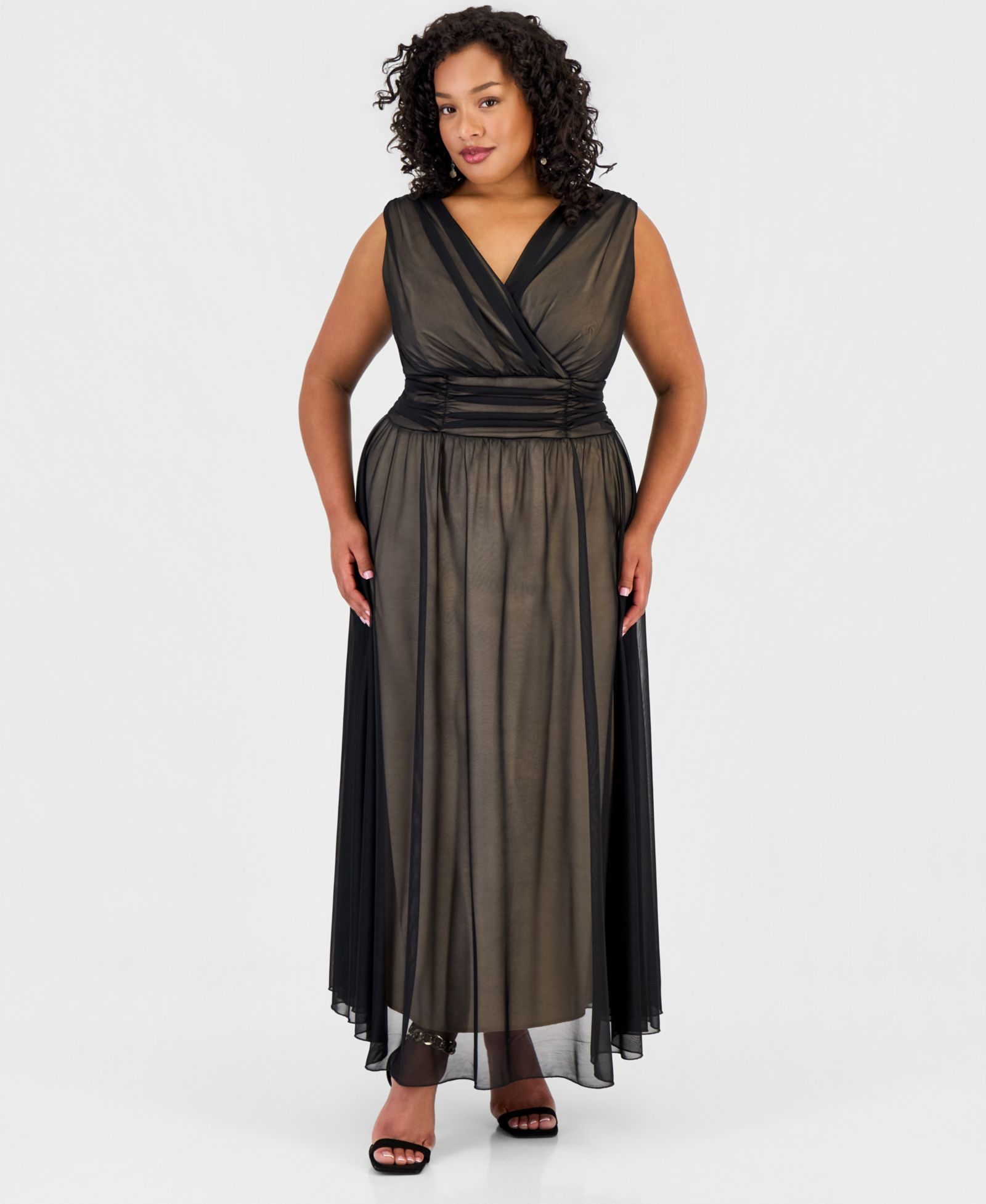 Платье Plus Size из матового шифона без рукавов с V-образным вырезом Connected