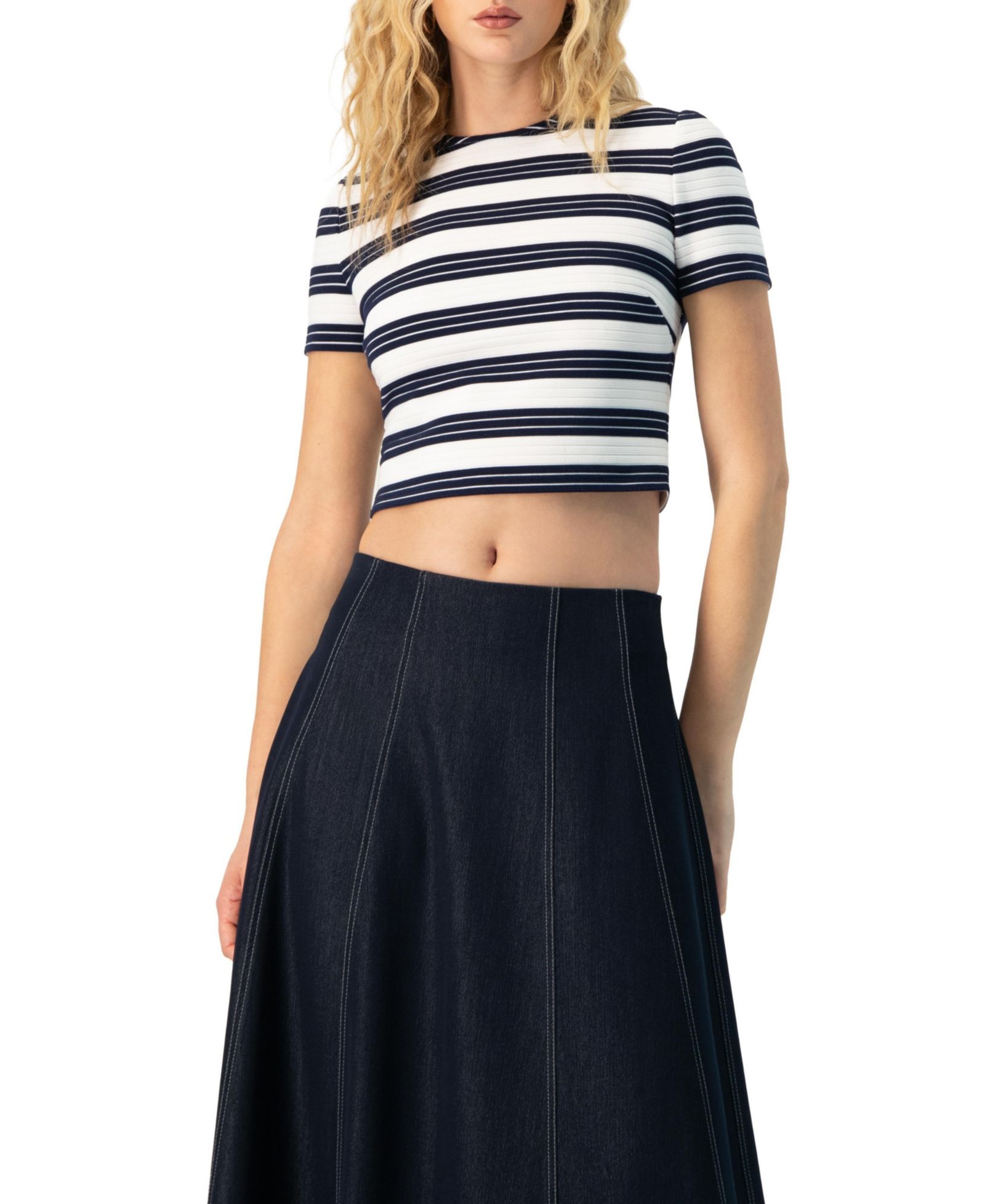 Ivonne Women's Striped Short Sleeve Round Neck Crop Top
