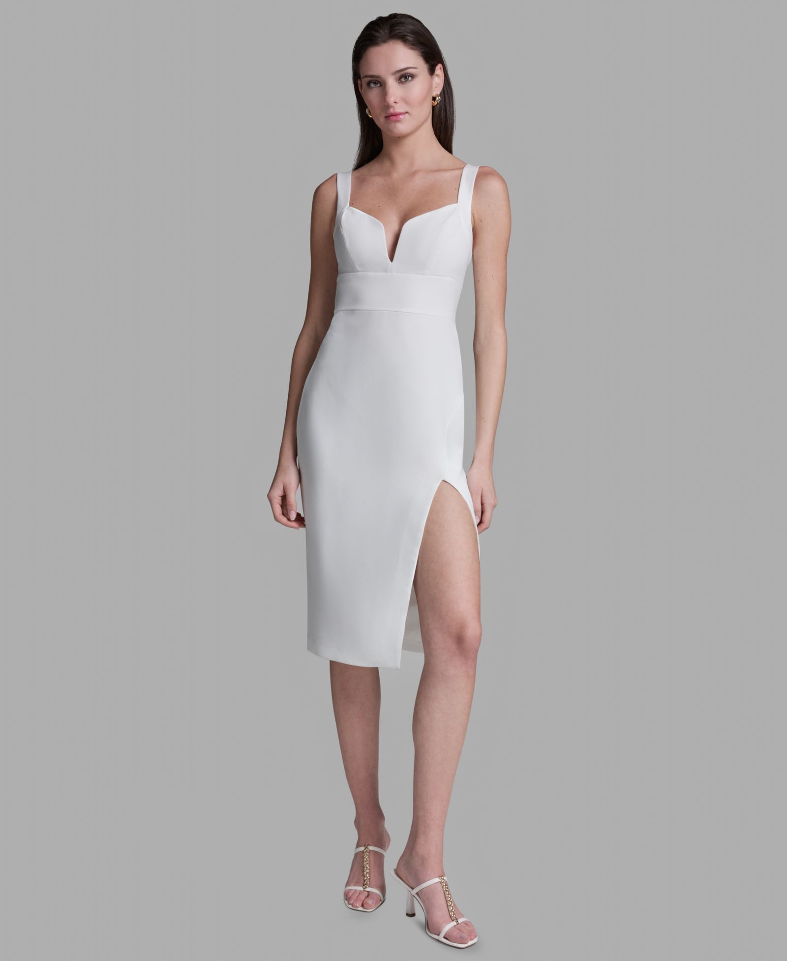Женское платье-футляр BCBG Deep V-Neck Sheath Midi