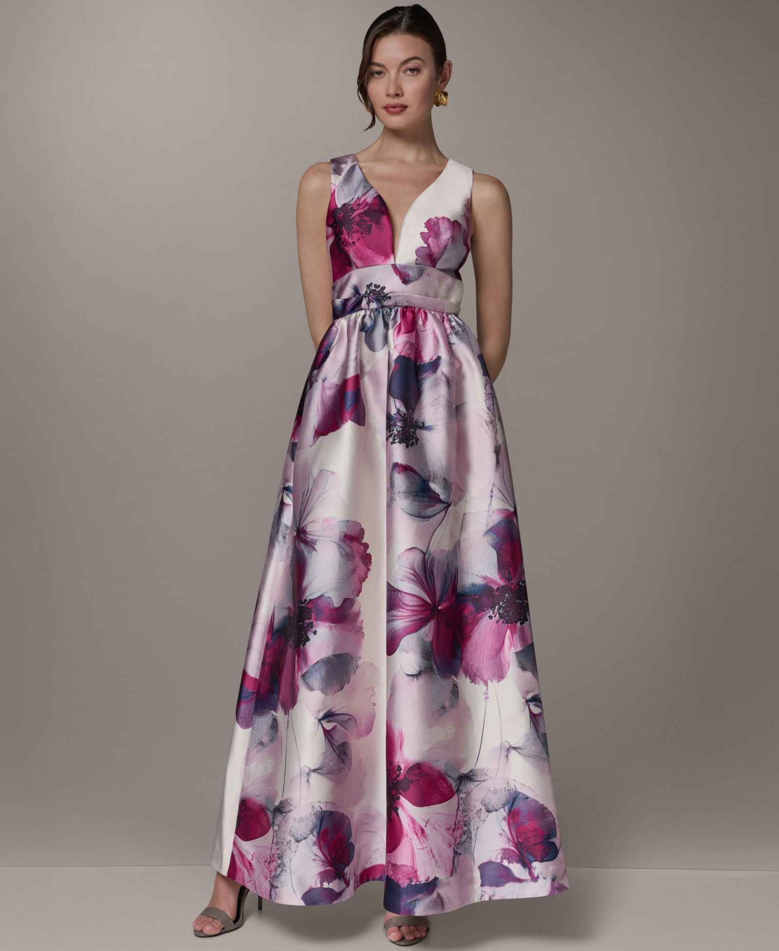 Женское бальное платье Donna Karan New York Petite Sleeveless V-Neck