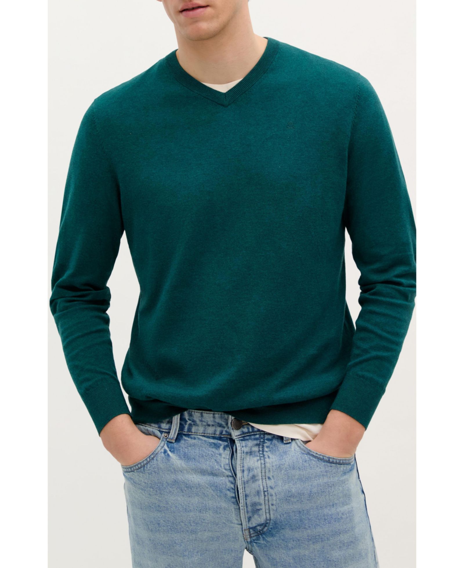 Scalpers Men's Skull V Neck Tricot