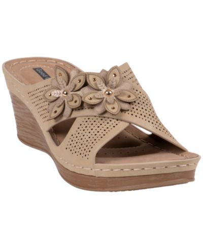 Женские сандалии на танкетке GC Shoes Nylie Floral Slip On