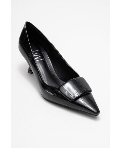 Женские туфли-лодочки Prologue Shoes Marcia с пряжкой и острым носом