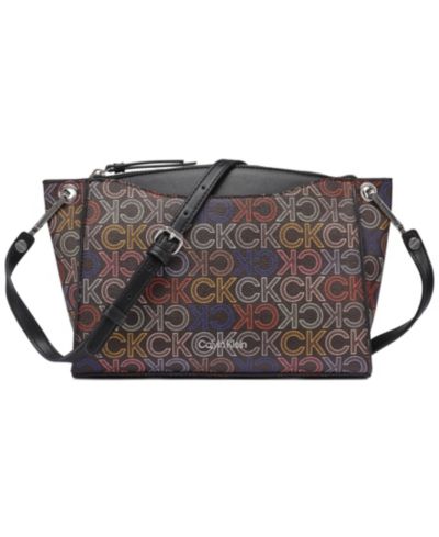 Сумка через плечо Calvin Klein Garnet Small Crossbody Handbag