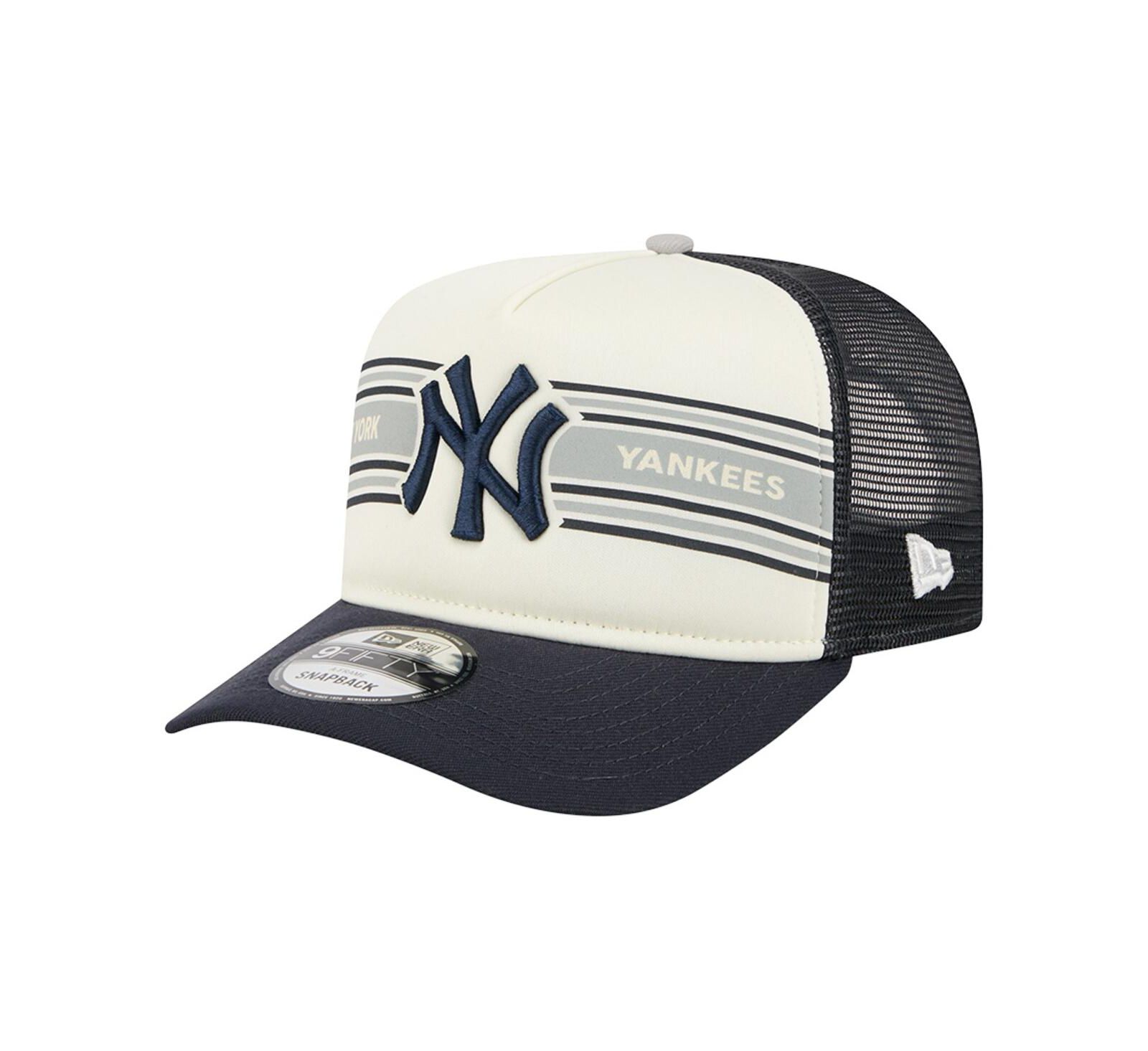 New Era Men's Cream/Navy New York Yankees Banner A-Frame 9FIFTY Trucker Snapback Hat