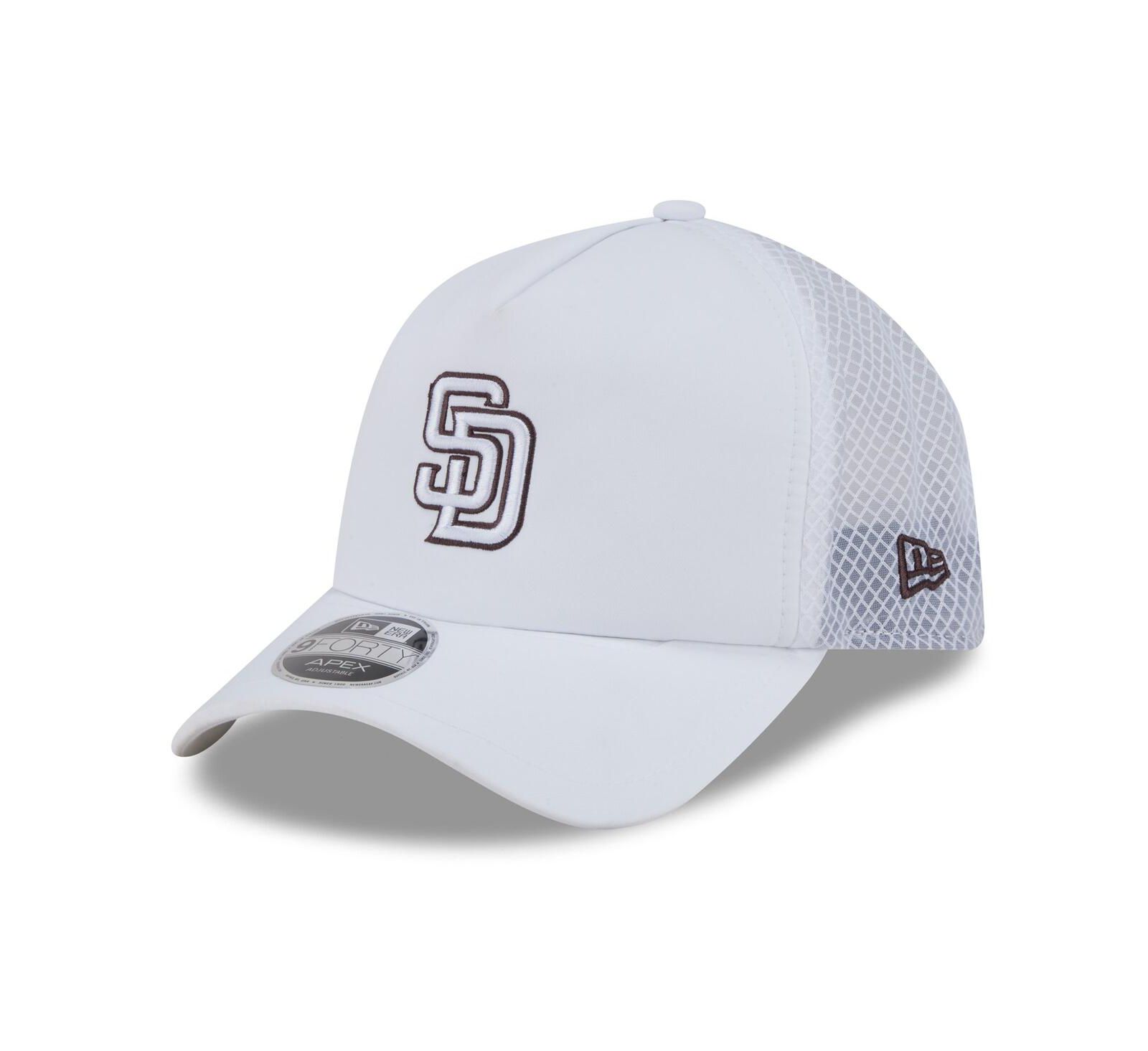 Кепка New Era Men's White San Diego Padres 2026 Batting Practice Apex 9FORTY Adjustable Trucker