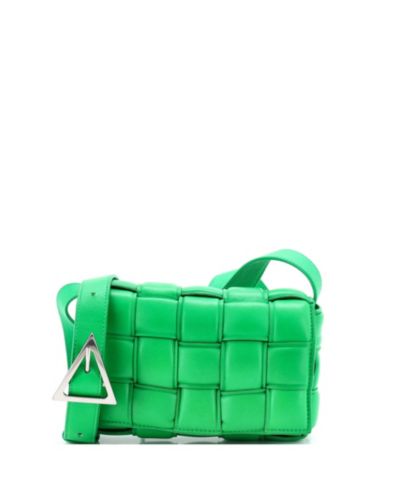 Буметная маленькая сумка через плечо Bottega Veneta Small Cassette Padded Maxi Intrecciato из кожи