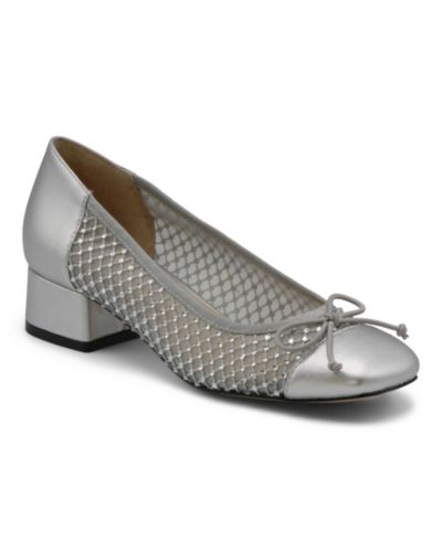 Женские туфли Charles by Charles David Zenith Low Heel