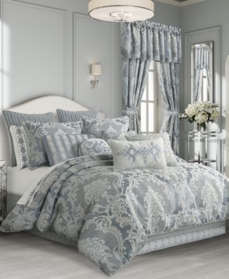 J Queen New York Queensbury 4-Pc. Comforter Set, King