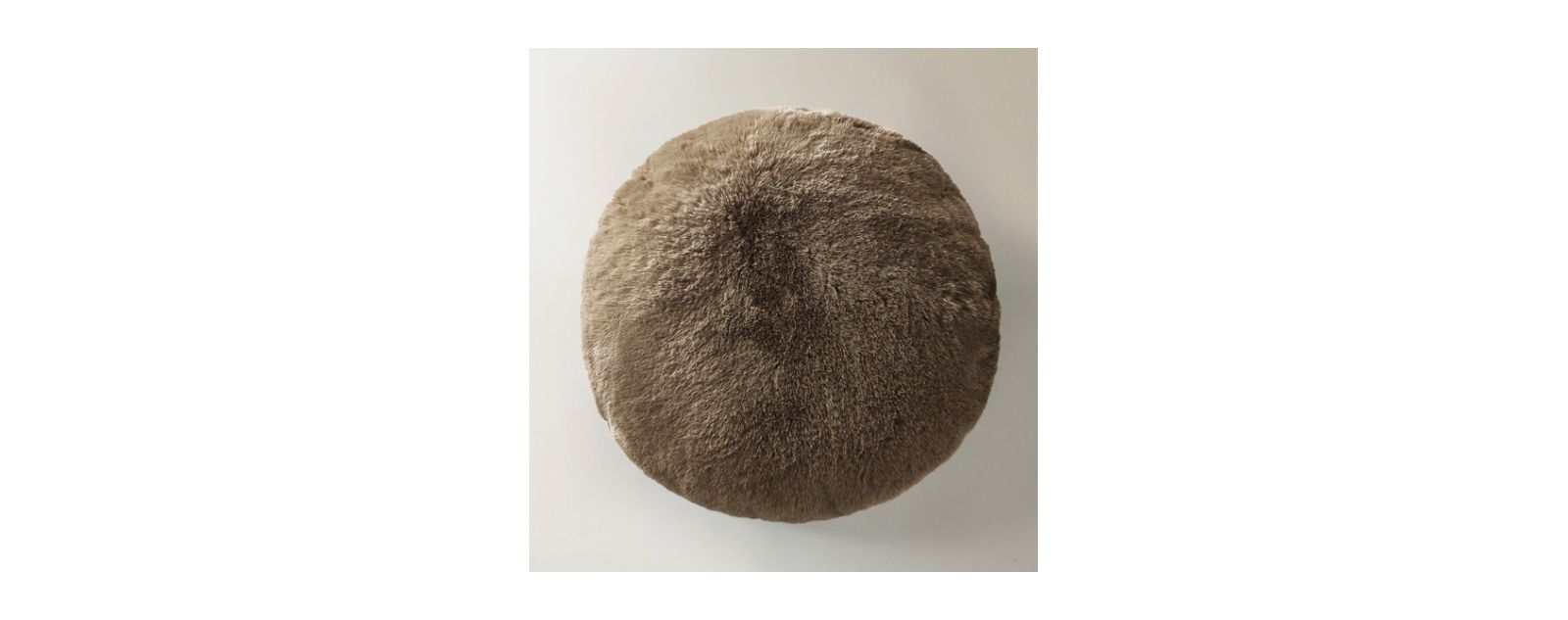 Z Gallerie круглая подушка Shay Faux Fur 18"