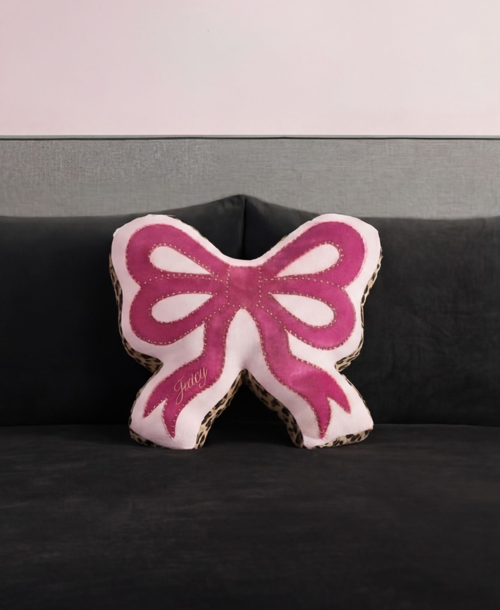 Декоративная подушка Juicy Couture Shaped, 14" x 24"