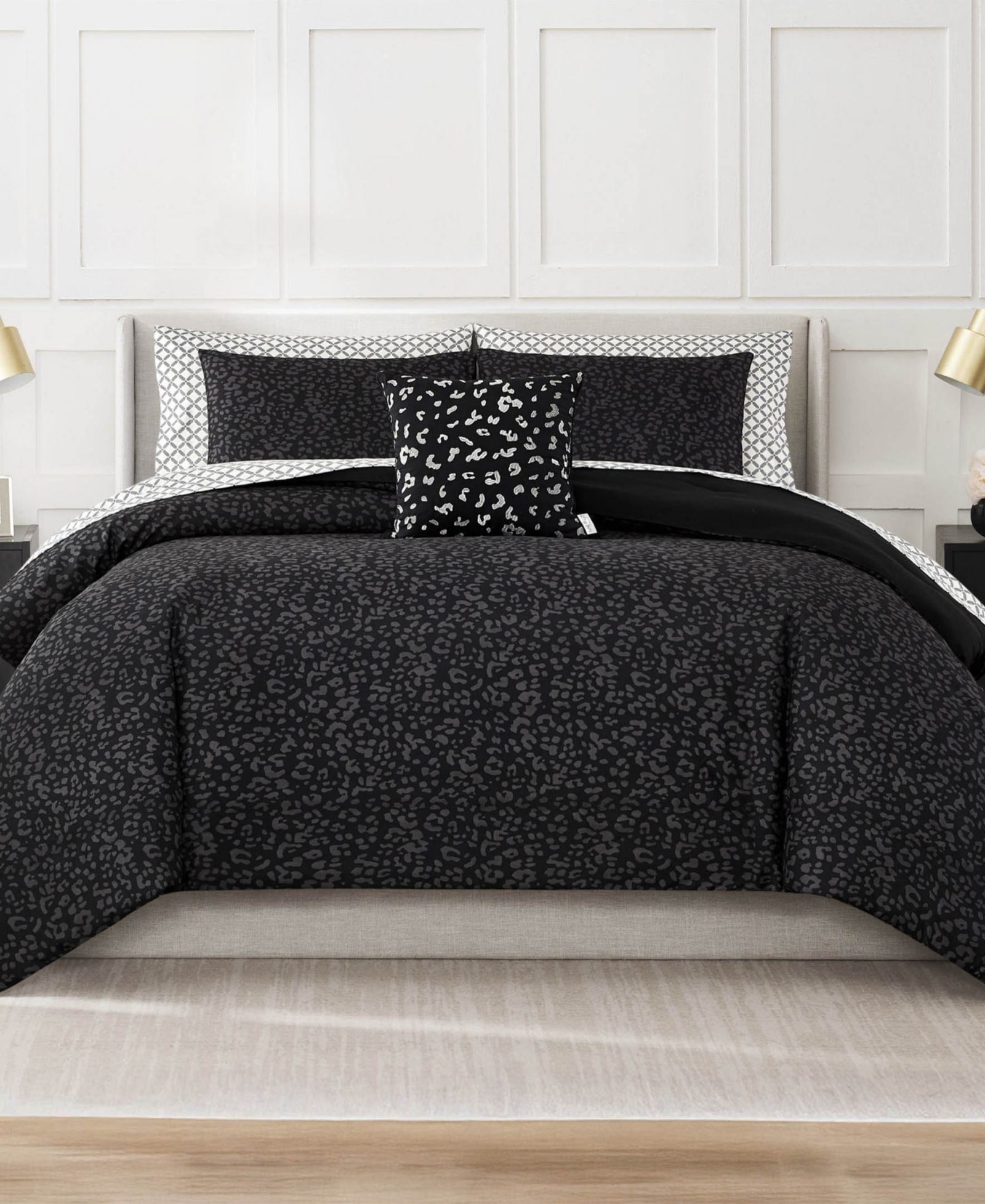 Nine West Leopard Bed in a Bag 8-Piece Comforter Set, Queen