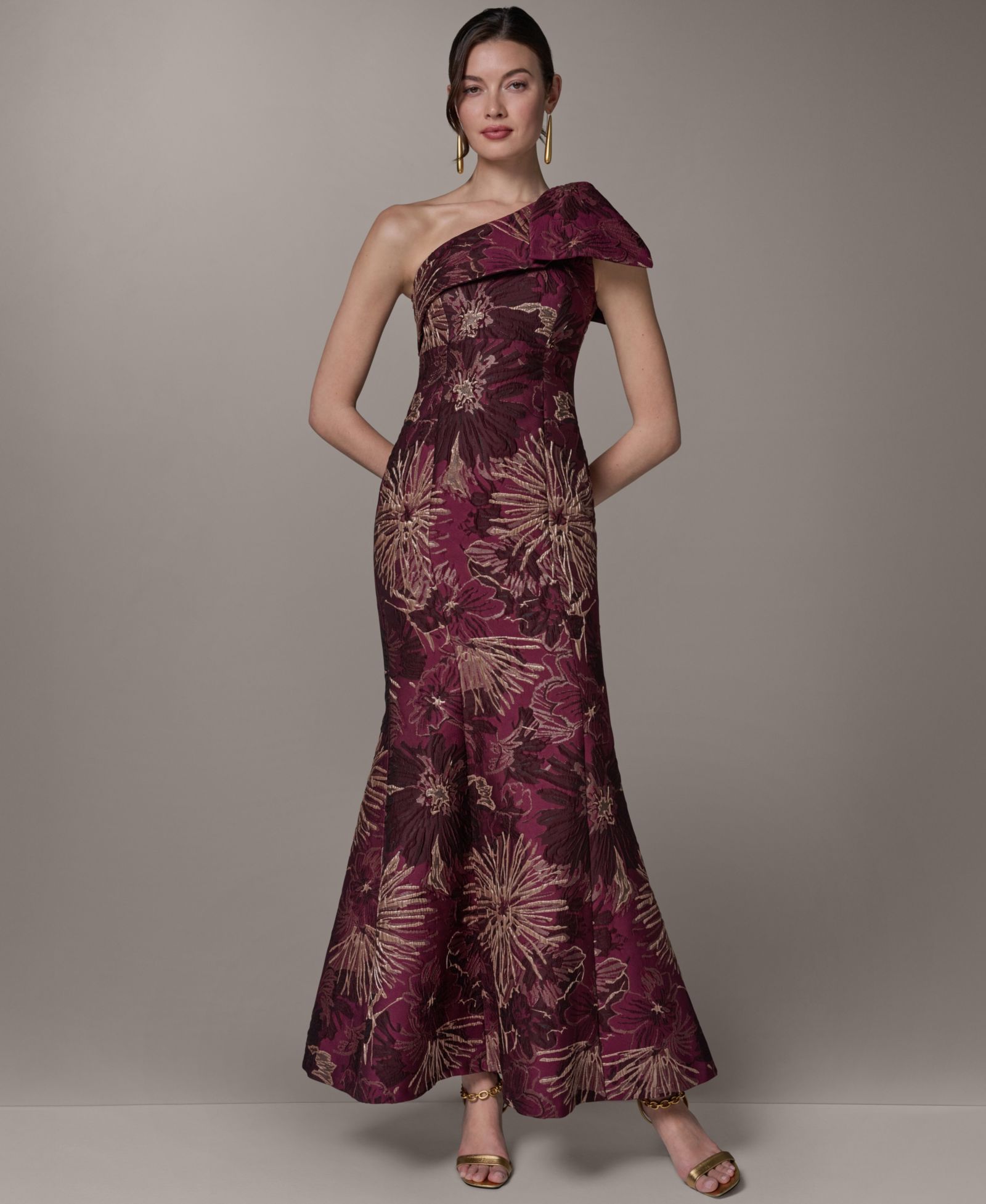 Женское вечернее платье Mac Duggal Petite Metallic One-Shoulder A-Line