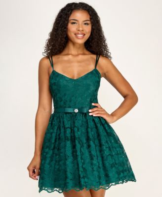 SENI & CADE Juniors' V-Neck Sleeveless Dress