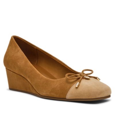 Anne Klein Women's Waiter Leather Cap Toe Wedge Pumps