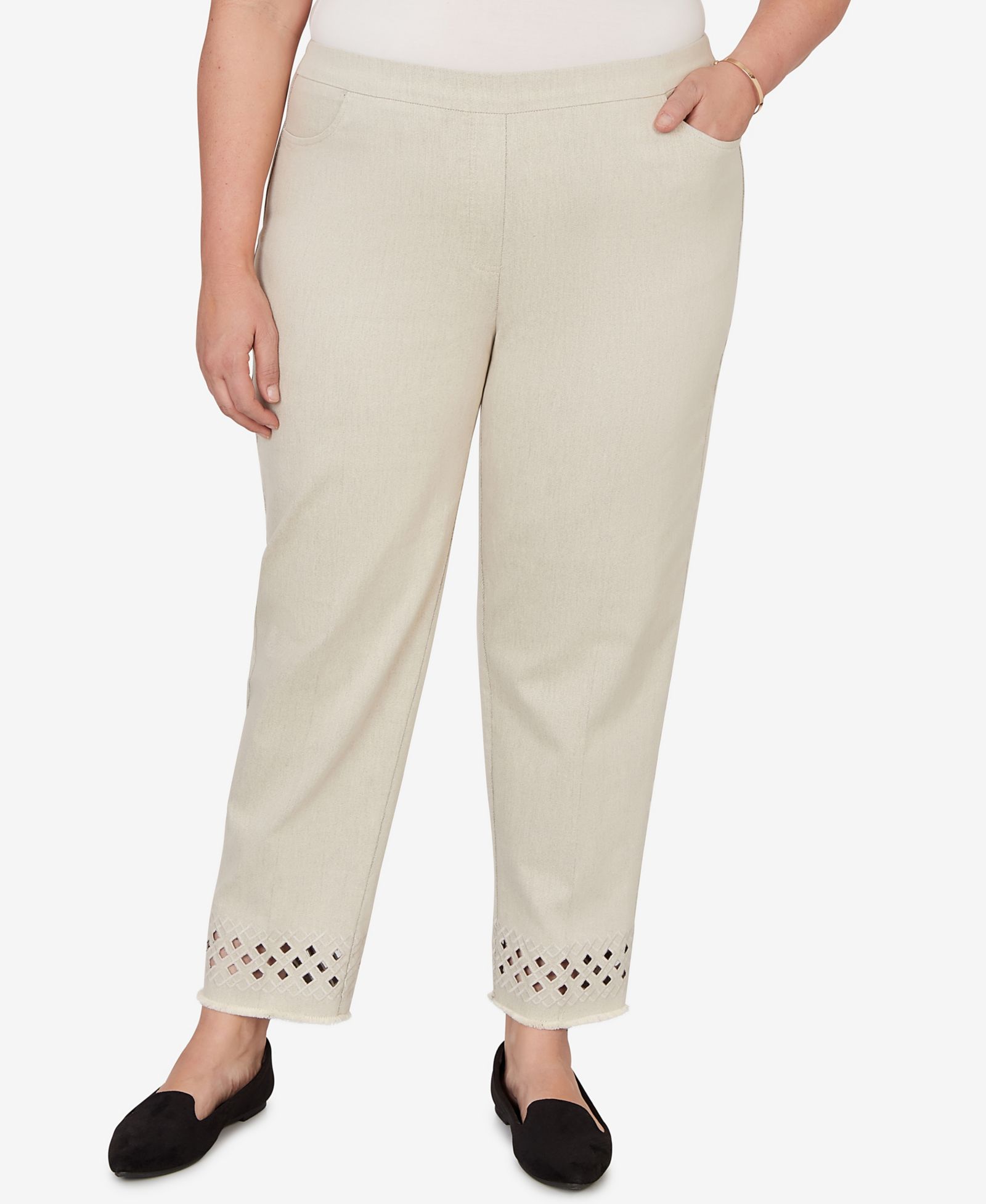 Женские брюки Alfred Dunner Plus Size Detail Driven Geometric Cut Out Flat Front Ankle