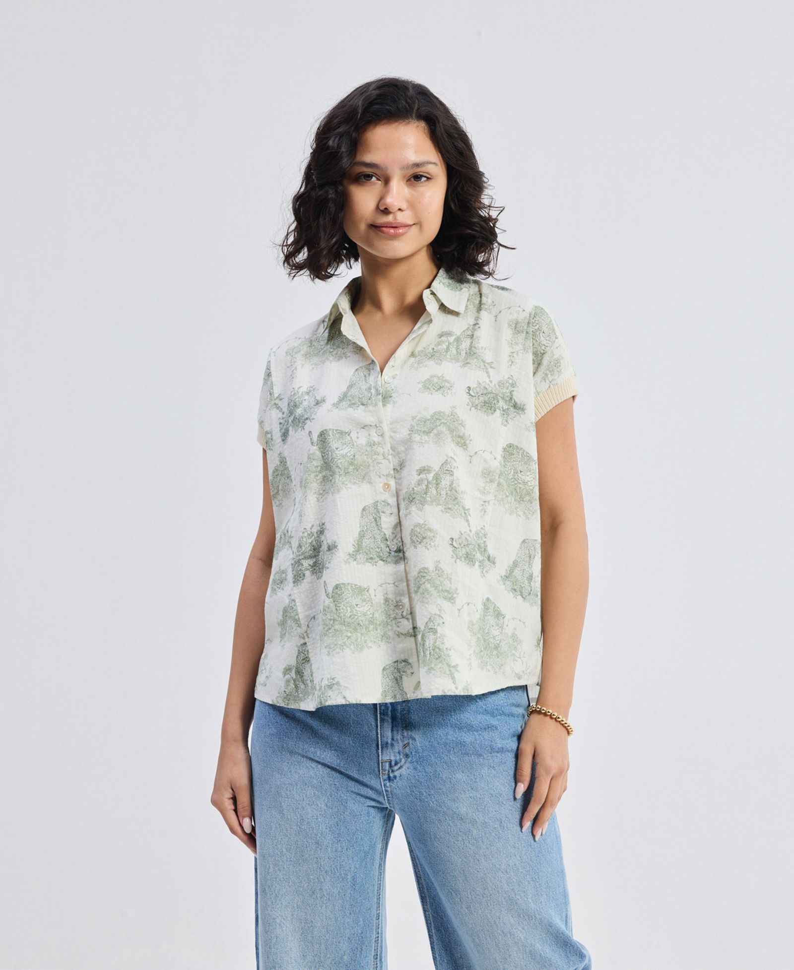 Reistor Women's Relaxed-fit Button-down Shirt in Animal print