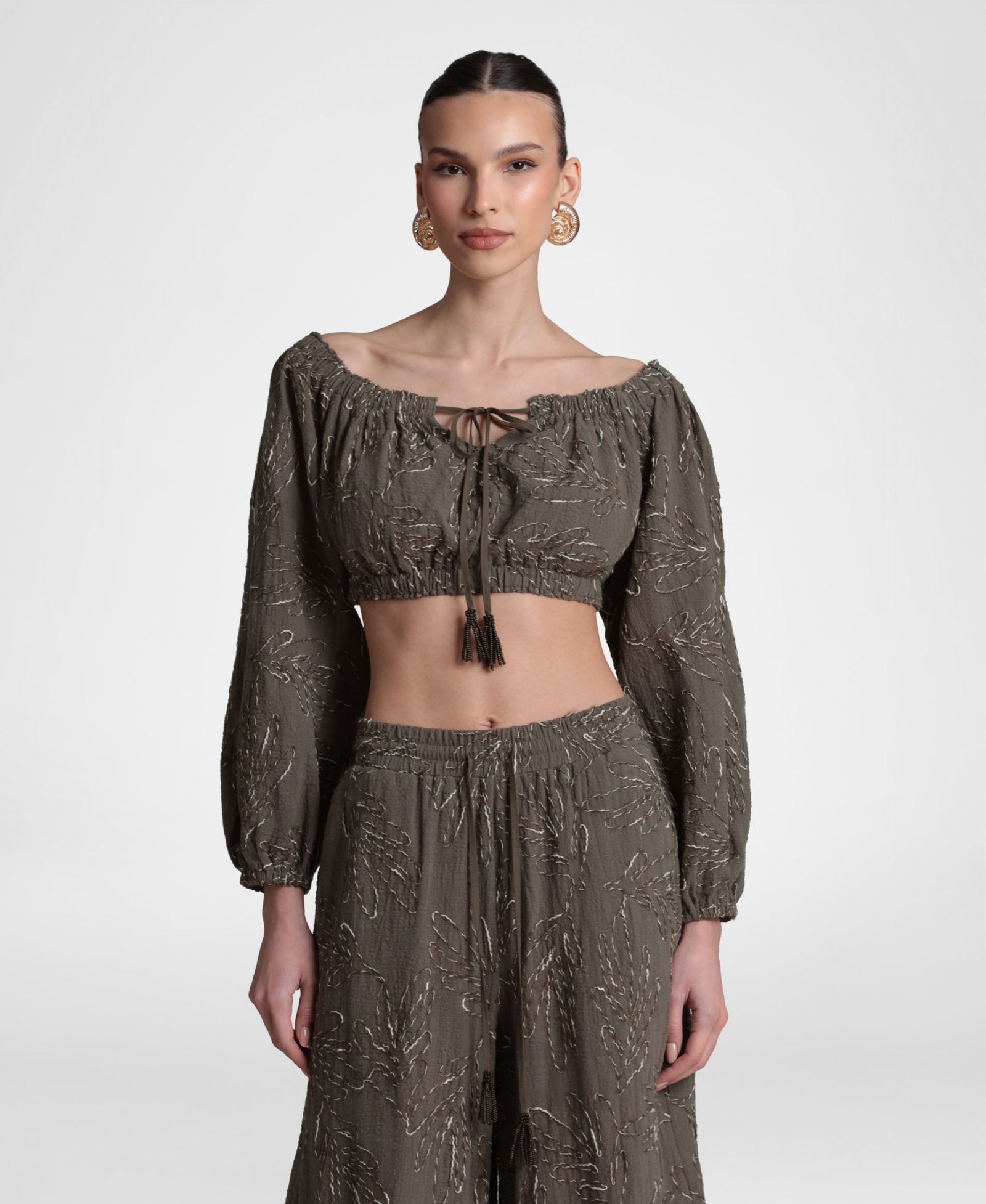 Avec Les Filles Women's Long-Sleeve Crop Top