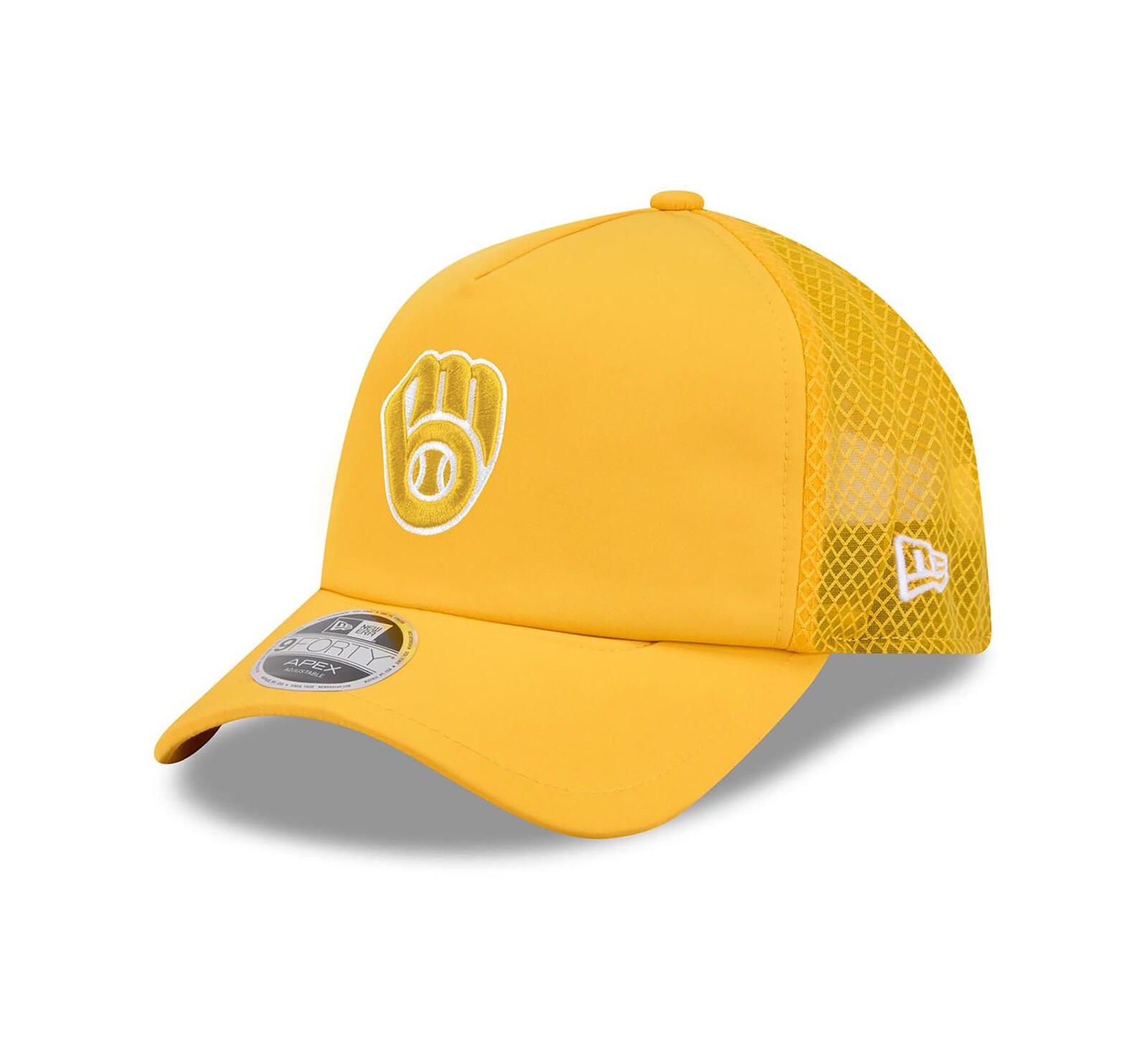 New Era Men's Gold Milwaukee Brewers 2026 Batting Practice Apex 9FORTY Adjustable Trucker Hat