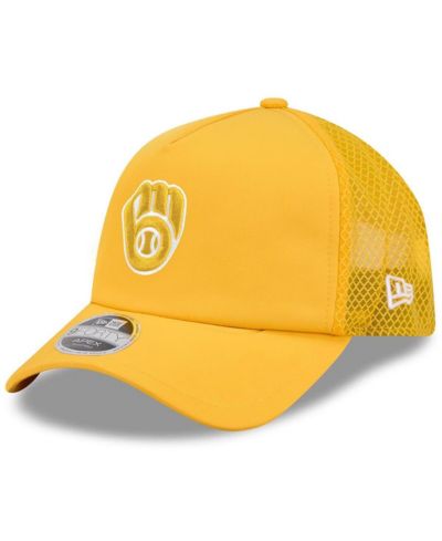 New Era Мужская кепка тракер 9FORTY регулируемая, золотая Milwaukee Brewers 2026 Batting Practice Apex