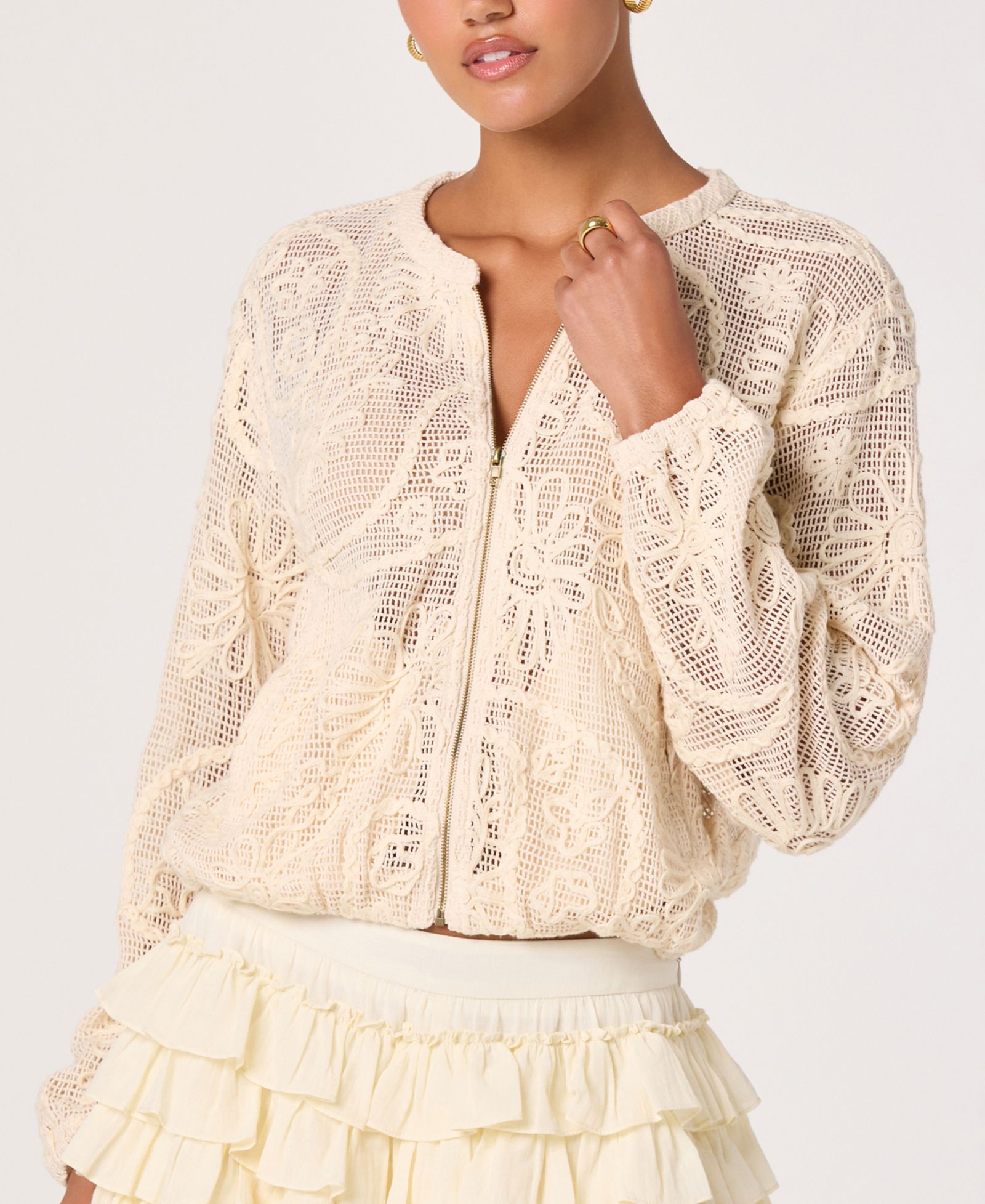 Женский бомбер ASTR the Label Aeva Round Neck Long-Sleeve Crochet
