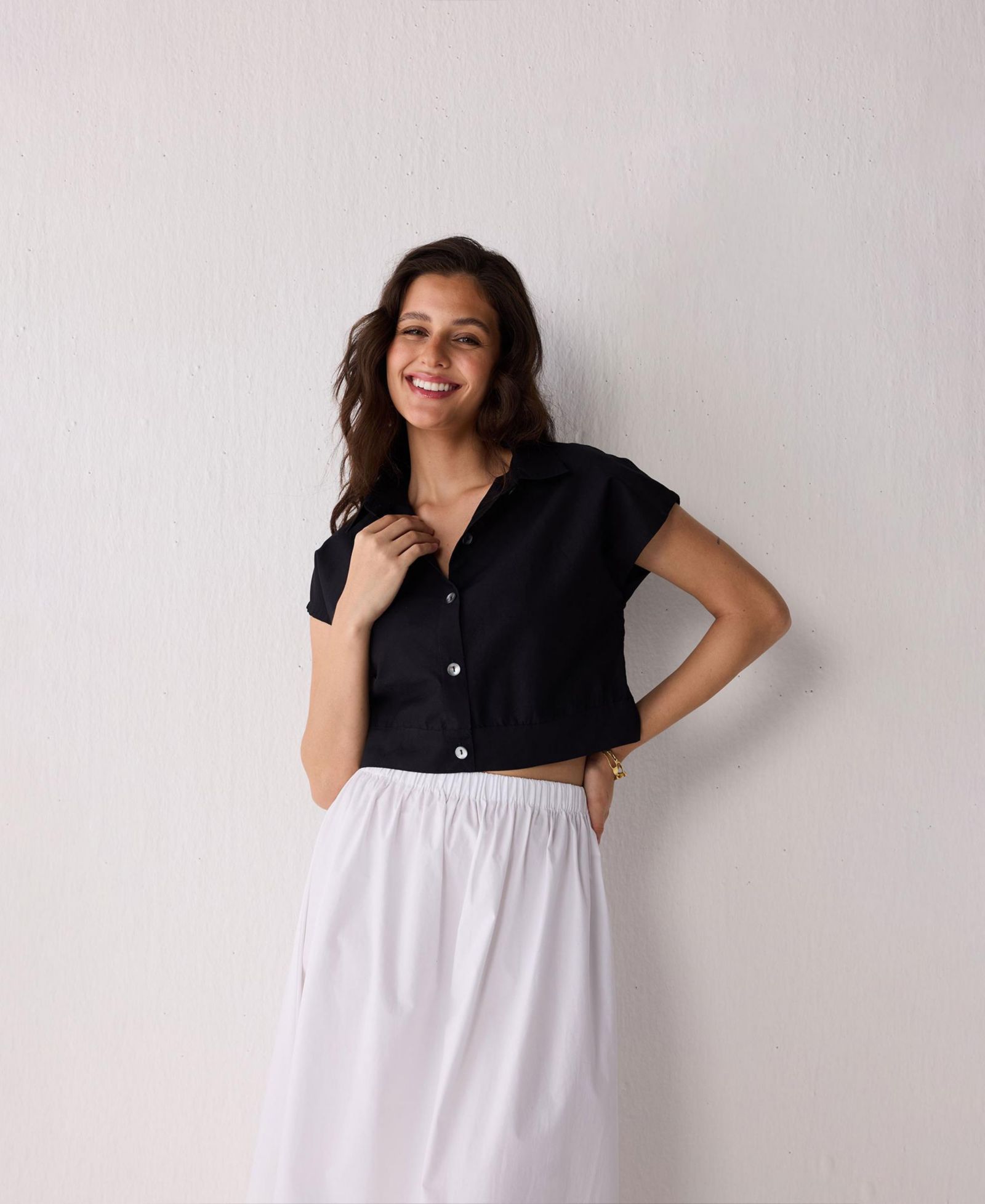Reistor Women's Oversized Crop Shirt