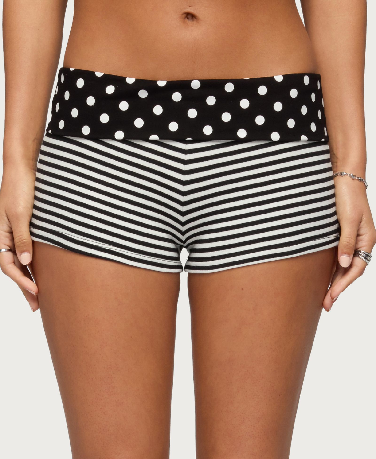 Женственные шорты Edikted Presley Stripe and Polka Dot Foldover