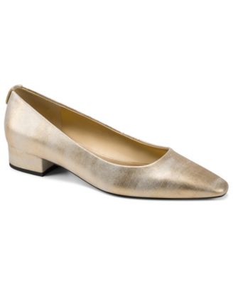 Женские слипоны Donna Karan New York Women's Savita II Snip Toe Flats