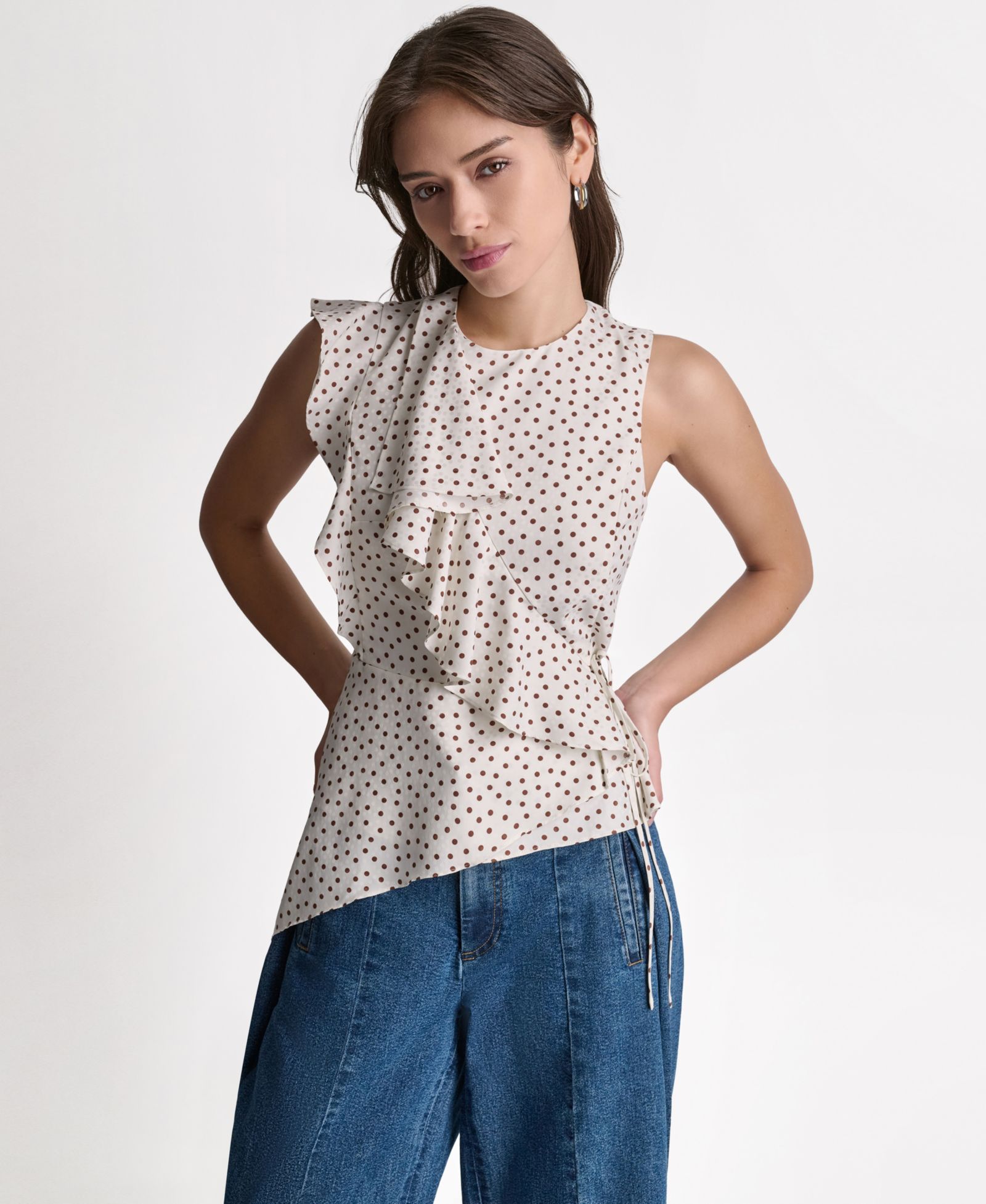 Женский топ BCBG с имитацией запа́ха, круглым вырезом и оборками