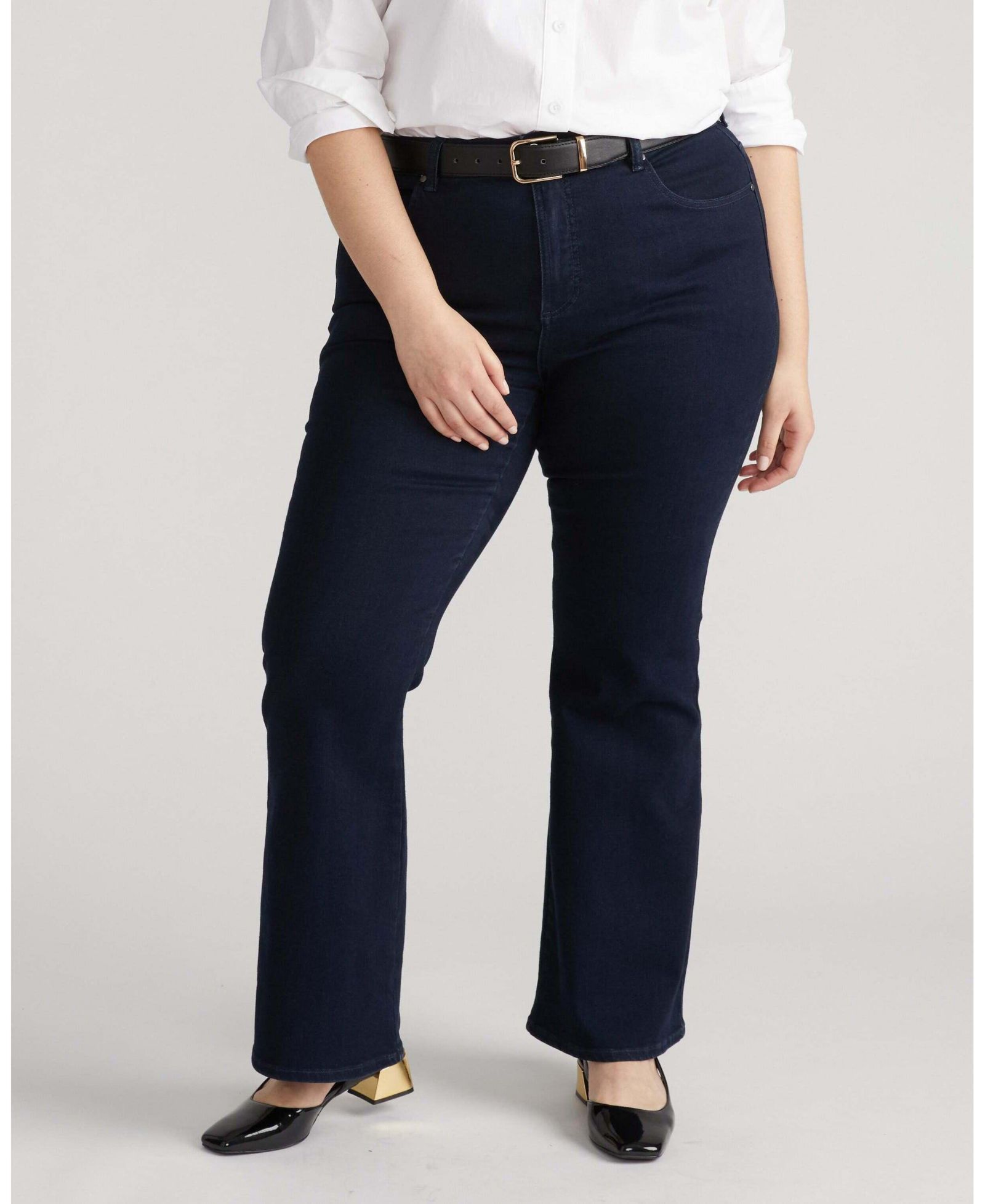 Universal Standard Women's Farrah High Rise Flared Jeans