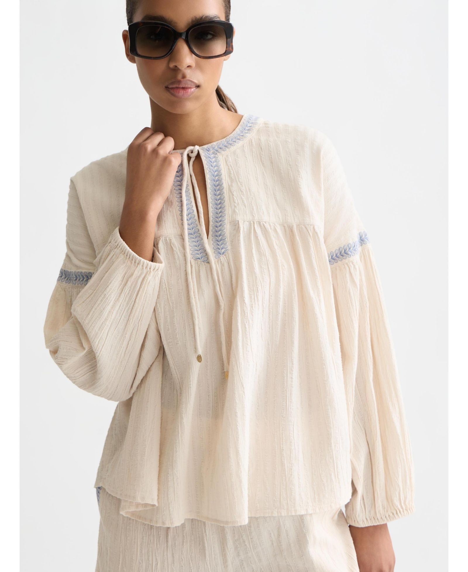 SCOTCH & SODA Women's Cotton Crepe Blouse with Embroidered Top